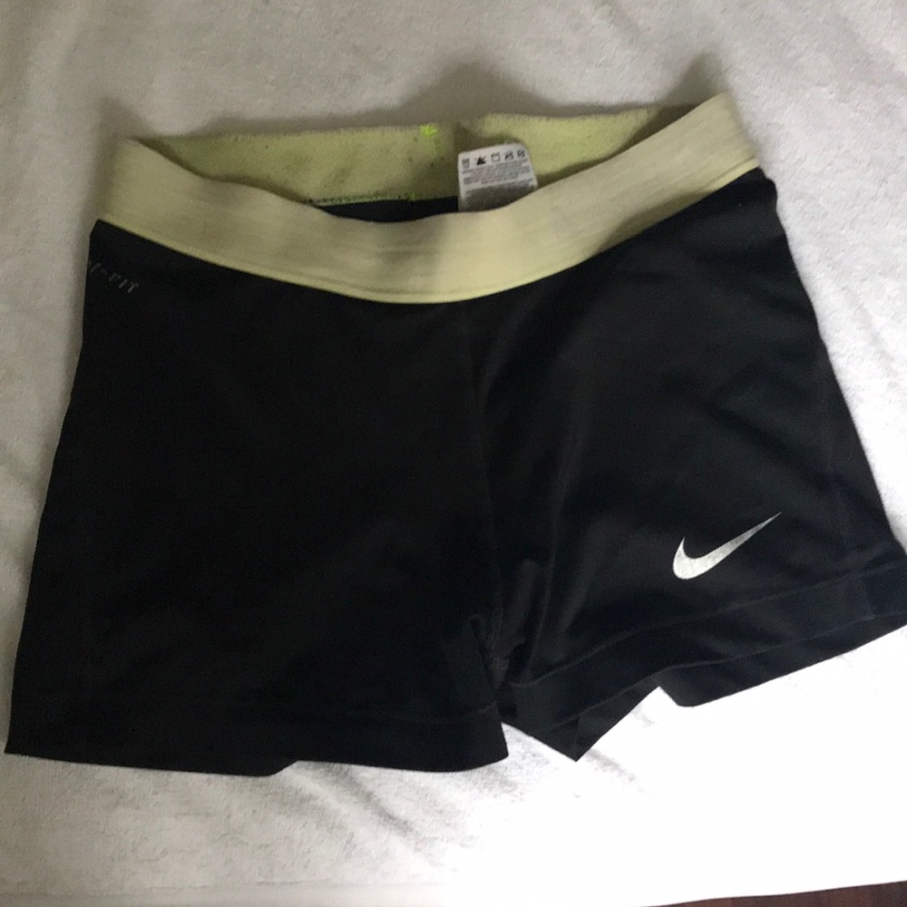 Nike Pro shorts medium black and neon